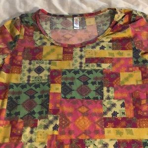 Lularoe small shirt